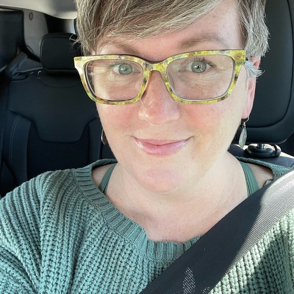 Meet your Posher, Kitty - Picture 7 of 8